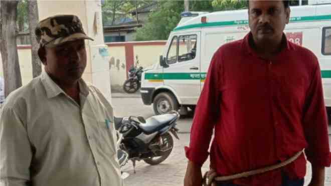 jharkhand fake doctor arrested in hazaribagh medical college