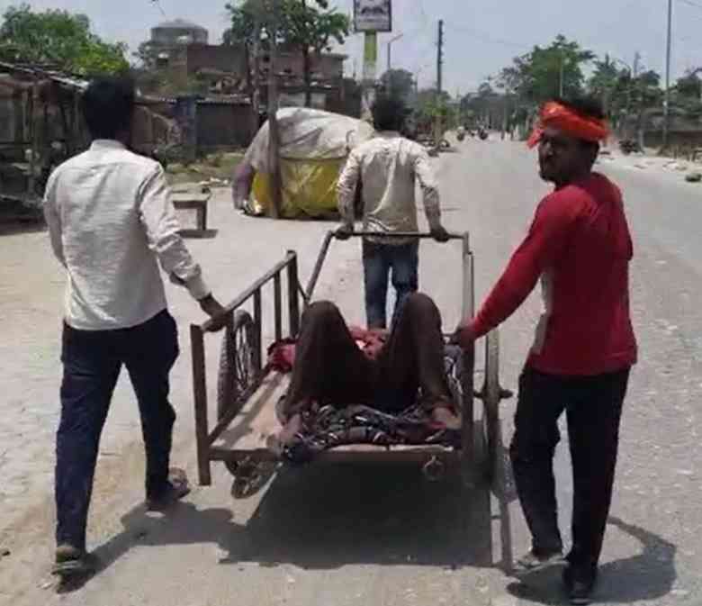 uttar pradesh news no fuel in ambulance patient taken to hospital on handcart