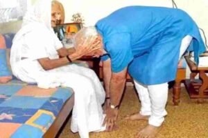modi mother photo