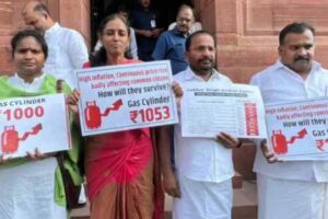 4 congress members suspended from lok sabha