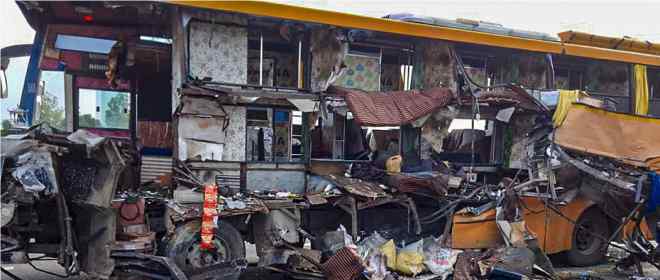 bus accident in barabanki