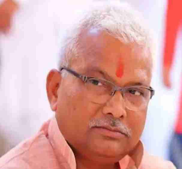 railway recruitment scam lalu yadav close aide bhola yadav arrested in railway job scam case