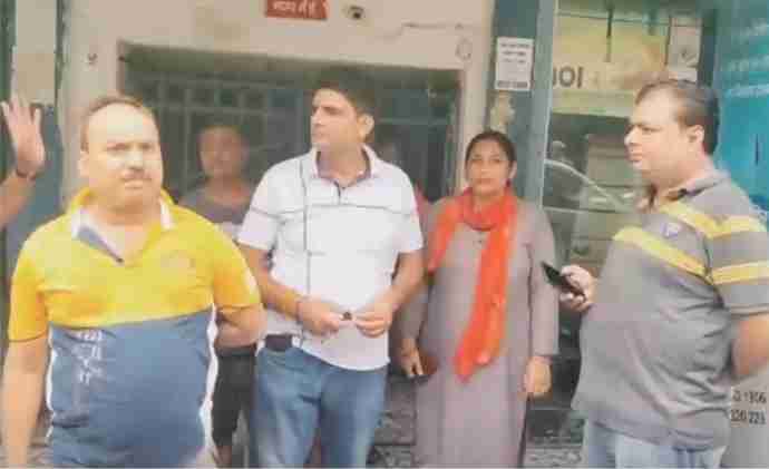 bajrangi complain about kalma being allegedly taught in a school in kanpur