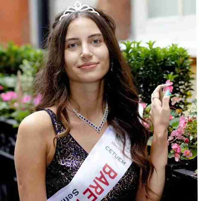 melissa rauf is the first woman to win a beauty pageant without makeup
