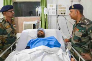 soldiers gave blood to save the life of wounded pakistani terrorist hussain