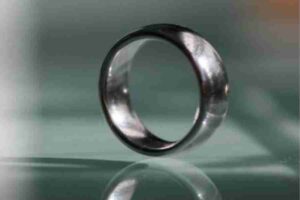 the ring that fell into the canal was found after 17 years