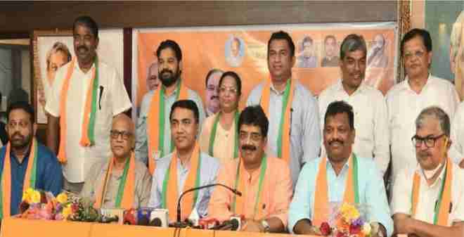 bus accident in jammu and kashmir 11 passengers killed and many injured