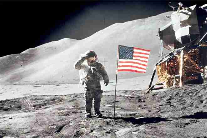 international news why does america want to go to the moon again
