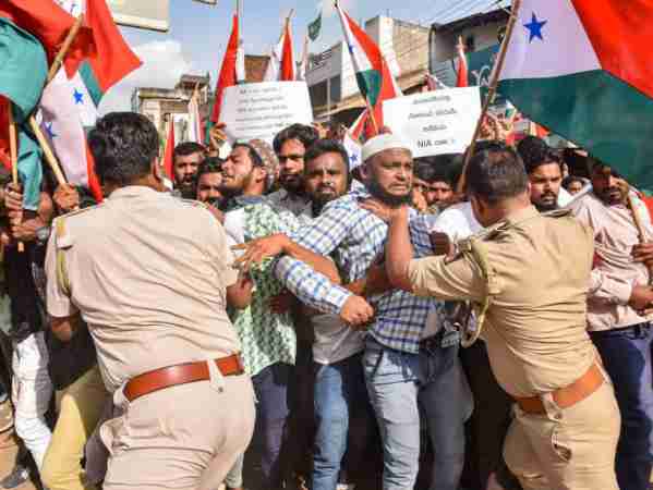 kerala high court action case against pfi strike