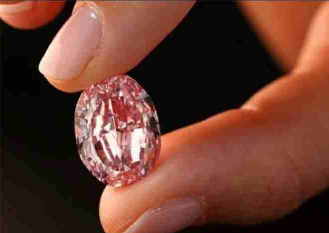 lucky symbol fortune pink diamond up for auction
