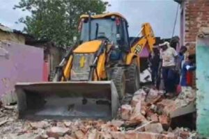 the administration bulldozed the house of the alleged suspect of love jihad accused of marrying a girl of another religion by deception