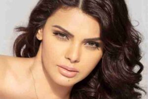 sherlyn chopra