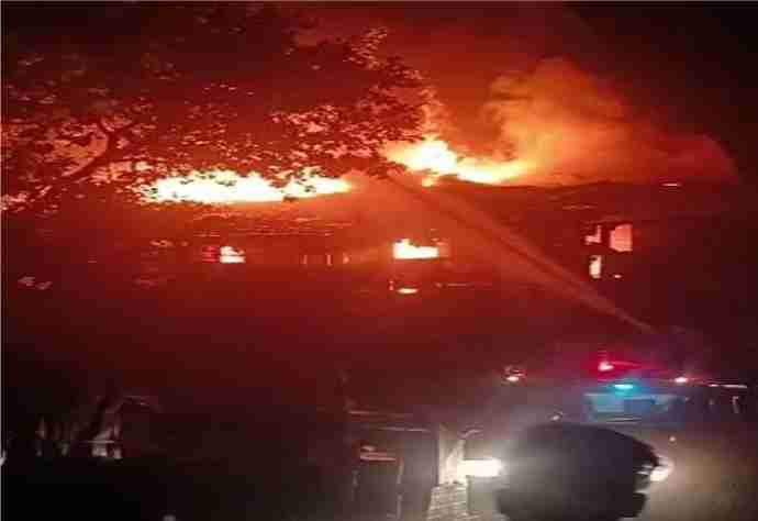 fire on diwali night in gujrat