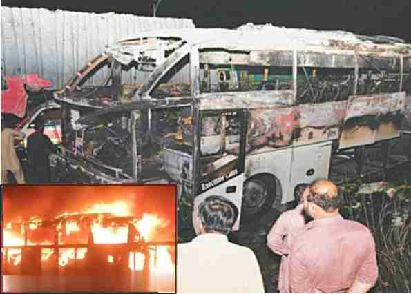 jamshoro bus fire accident
