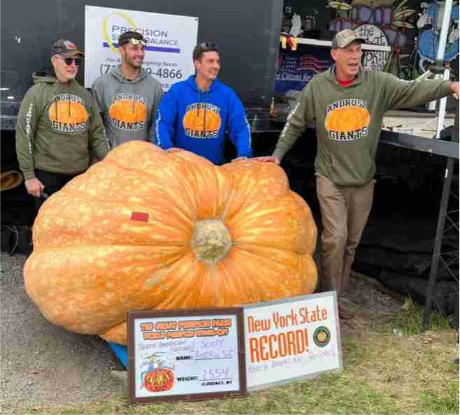 largest pumpkin in alaska