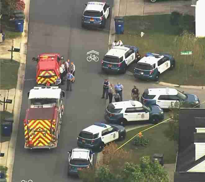 us news five people including a police officer were killed in a shooting in the us state of north carolina