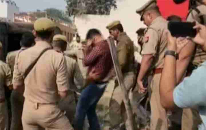 sex racket running at oyo hotel in sambhal