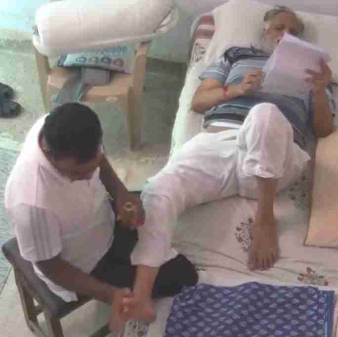 video of satyendar jain massage in tihar jail goes viral