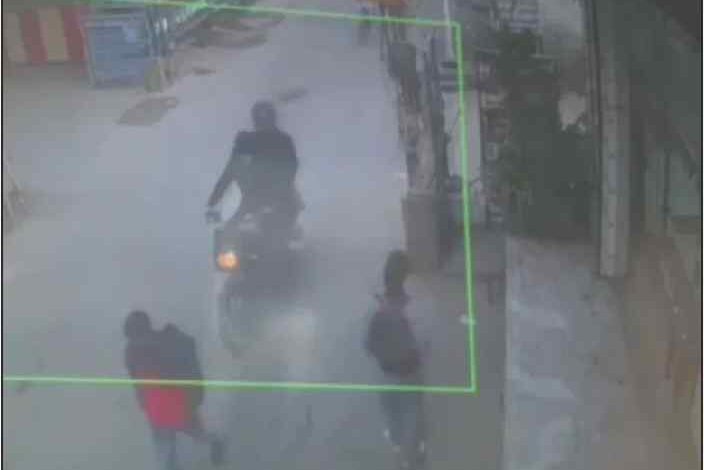 delhi: 17 year old girl seriously injured in acid attack. cctv footage viral