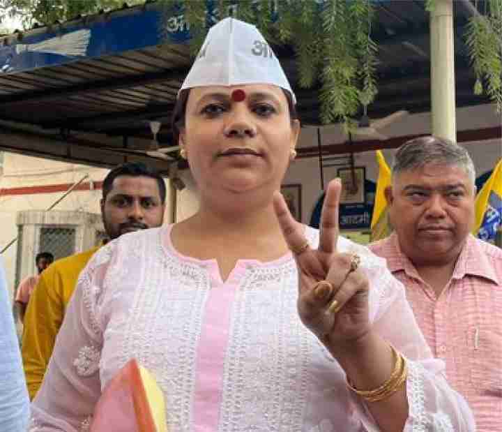 delhi aam aadmi party khawaja sara candidate bobby is also successful