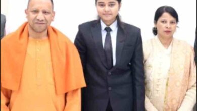 first muslim fighter pilot sania mirza met yogi