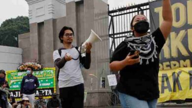 indonesia criminalizes extramarital sex