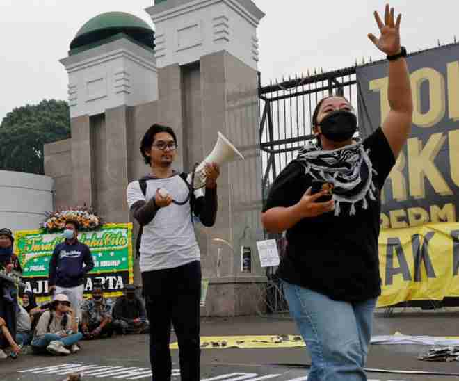 indonesia criminalizes extramarital sex