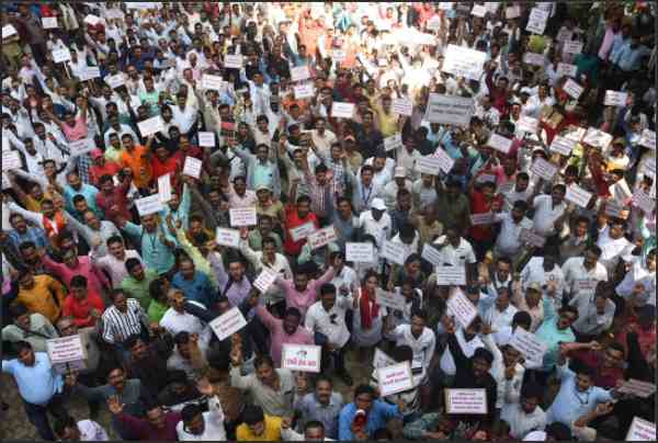 maharashtra power sector employees strike