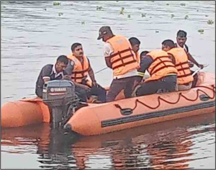dead bodies of 7 members of the same family were recovered from the bhima river in pune 5 relatives were arrested
