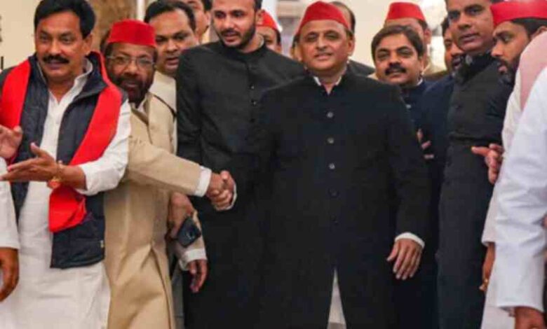 akhilesh wearing sherwani