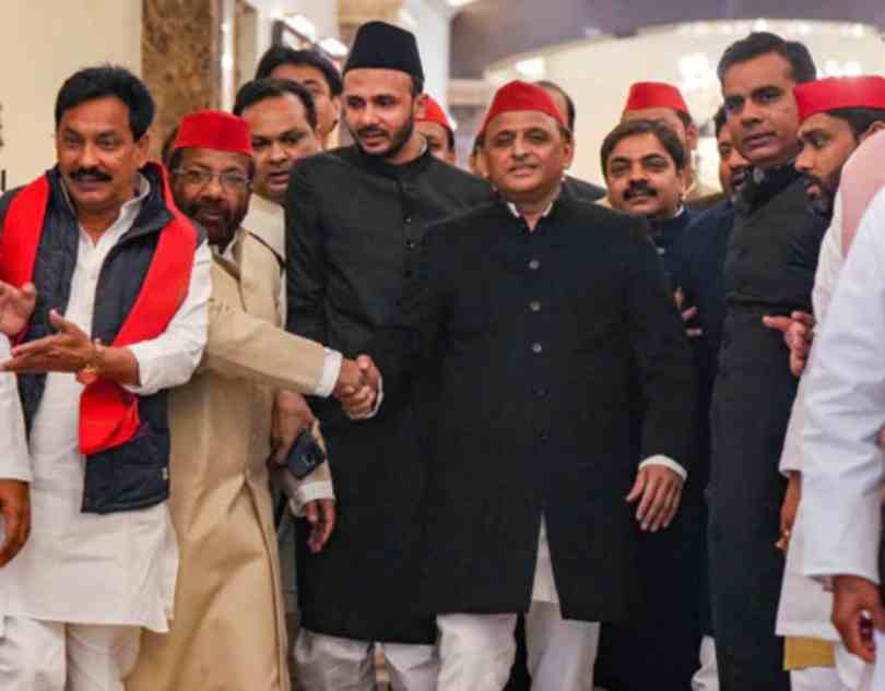 akhilesh wearing sherwani