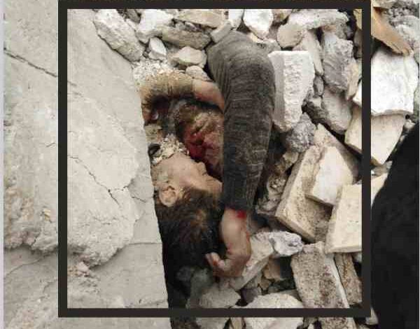 a heartbreaking scene of father and son praying before death due to an earthquake