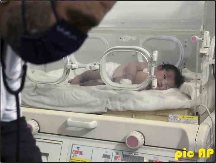 earthquake in syria new born baby was found alive in the rubble