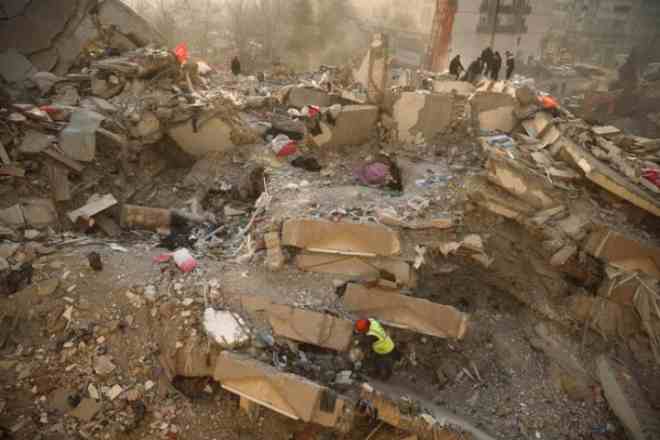 earthquake in turkey the smartphone helped save dozens of people buried under the debris