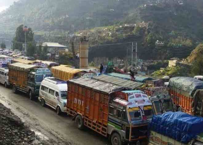 jammu srinagar national highway traffic update today