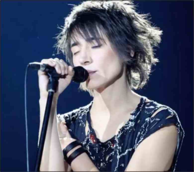 russia russian singer called a foreign agent for supporting ukraine