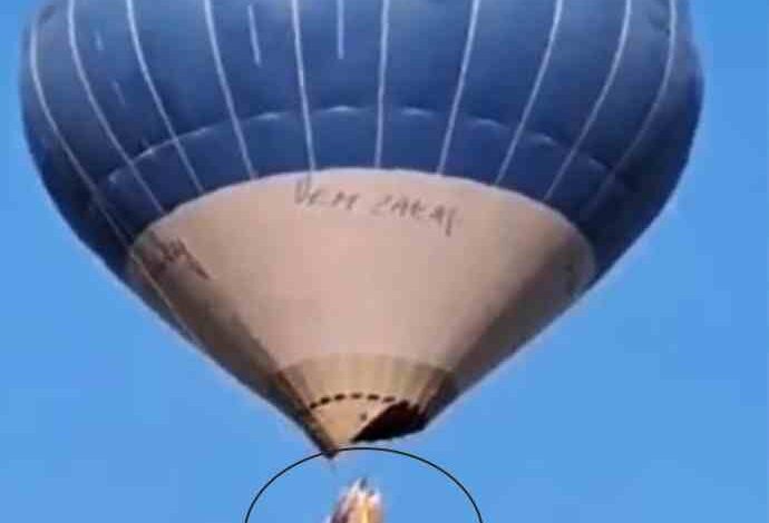 mexico hot air balloon catches fire