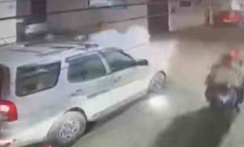 allahabad bjp leader son car attacked with bombs