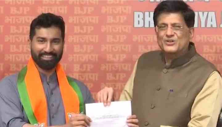 son joining bjp senior congress leader ak antony said i am deeply shocked