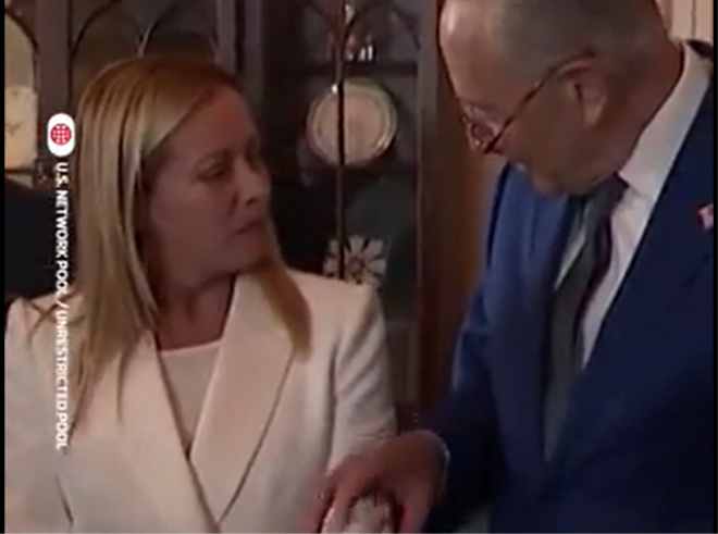 italian prime minister giorgia meloni ignorant of his national flag