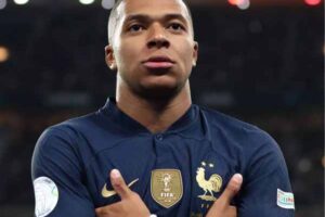 french football player kylian mbappe
