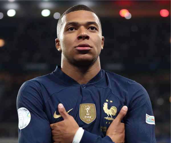 french football player kylian mbappe
