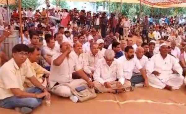 the demand in the mahapanchayat is to release innocent hindus not to build a mosque in sector 57