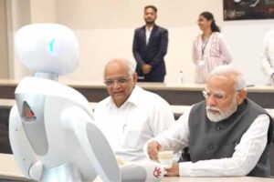 robots welcomed prime minister narendra modi