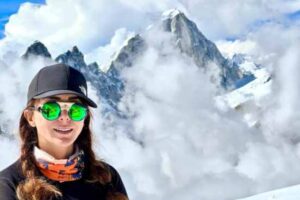 pakistani woman mountaineer naila kiani has climbed the 8 thousand 163 meters high manaslu peak