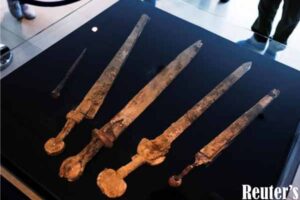 roman era swords