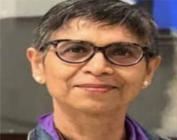 the body of a woman lawyer of the supreme court was found in the bathroom her husband escaped