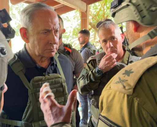 israeli prime minister went to a military base