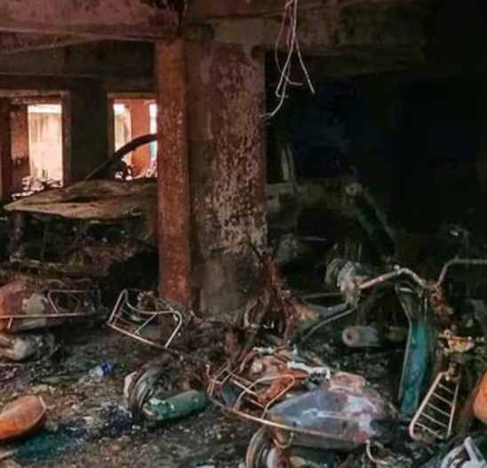 mumbai 39 injured 7 killed in fire in 5 storied building in gore village