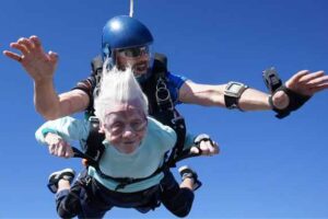 worlds oldest skydiver record